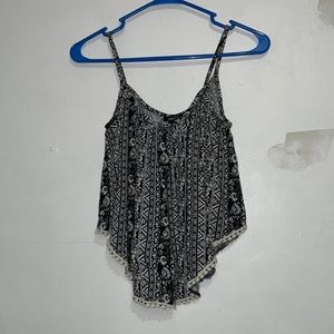 Size XS Women’s Rue21 Black and White Bohemian Crop Top